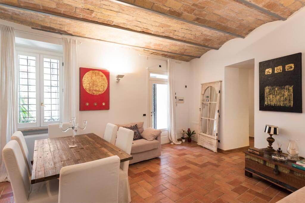 Lovely Colosseum Loft Apartment Рим Экстерьер фото
